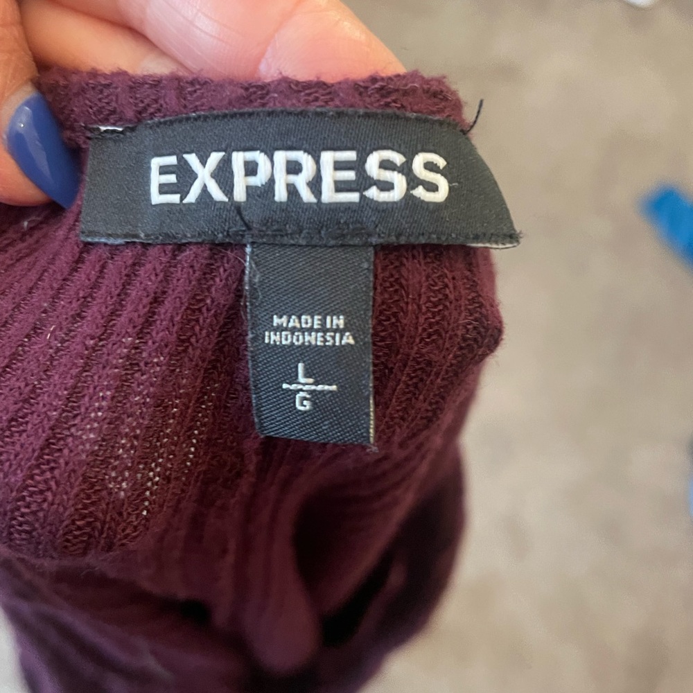Express sweater - Picture 3 of 3